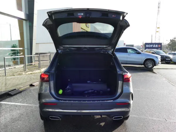 Mercedes-Benz GLA 250 e AMG Line 13