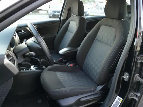 Citroen C-Elysée 1.5 BlueHDi Shine 25