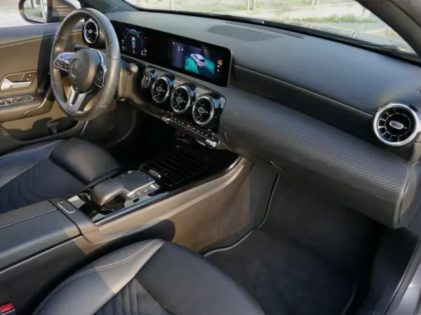 Mercedes-Benz A 250 e Style Plus 28