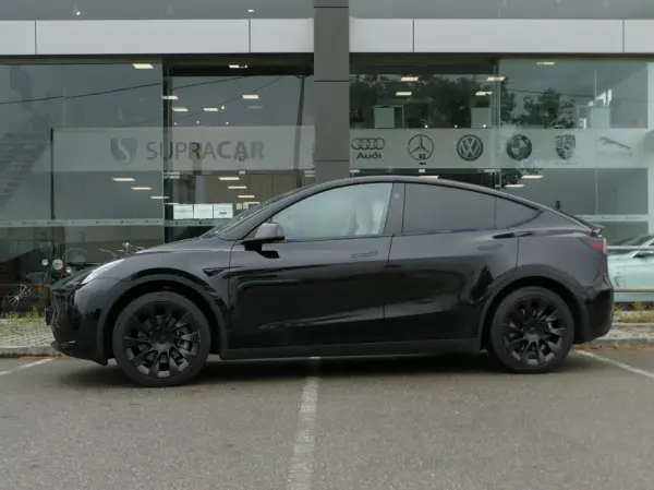 Tesla Model Y Tração Traseira 18