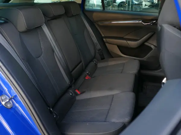 Skoda Octavia 1.4 TSI iV Ambition DSG 31