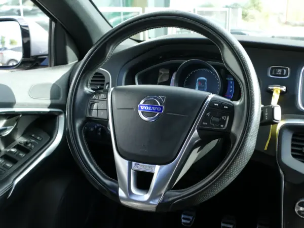 Volvo V40 1.6 D2 R-Design 32