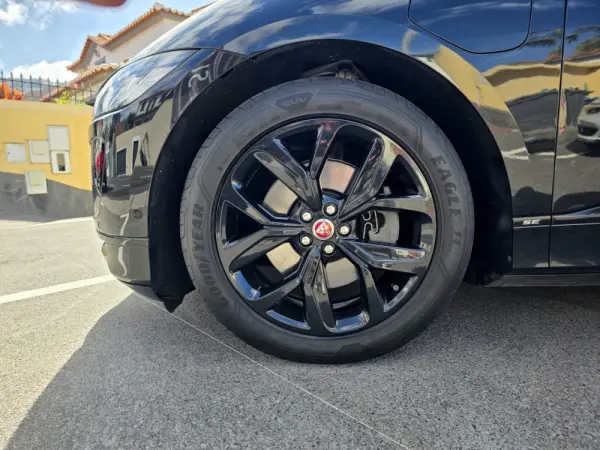Jaguar I-Pace EV400 R-Dynamic SE AWD 9