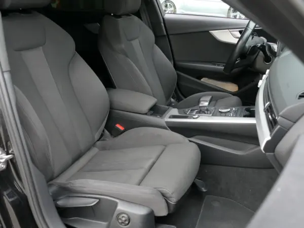 Audi A4 Avant 40 TDI Sport S tronic 29