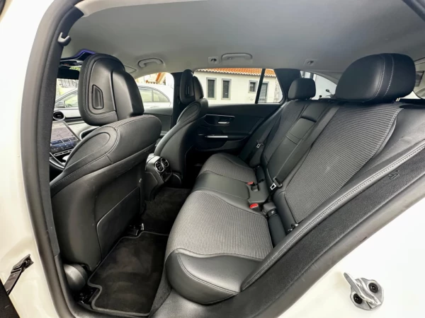 Mercedes-Benz C 220 d Avantgarde 12