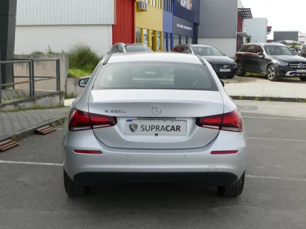 Mercedes-Benz A 250 Limousine e Style Plus 5