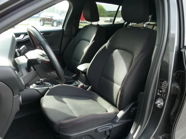 Ford Focus SW 1.5 TDCi EcoBlue ST-Line 22