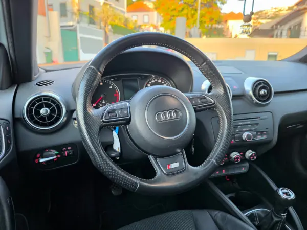 Audi A1 Sportback 2.0 TDi S-line 16