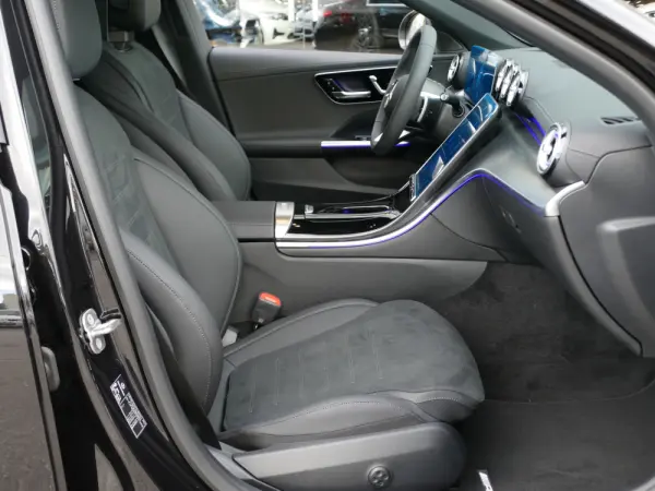 Mercedes-Benz C 300 e AMG Line 29