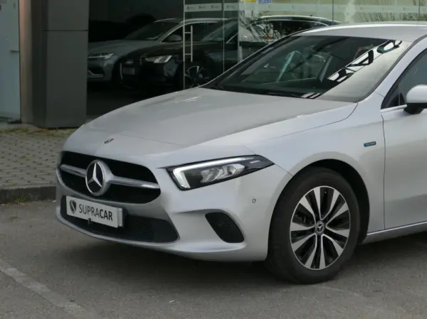 Mercedes-Benz A 250 Limousine e Style Plus 3