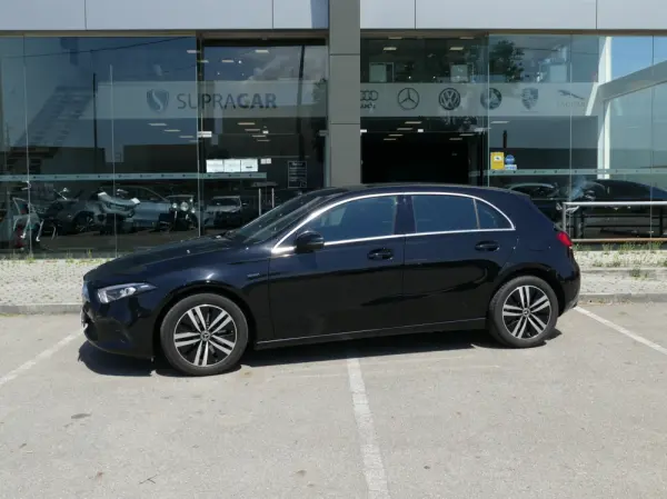 Mercedes-Benz A 250 e Progressive 38