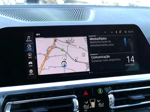 BMW 330 e Pack Desportivo M Auto 21
