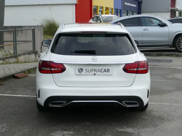 Mercedes-Benz C 220 d AMG Line 4