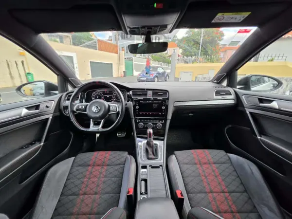 Volkswagen Golf 2.0 TSI GTi TCR DSG 19