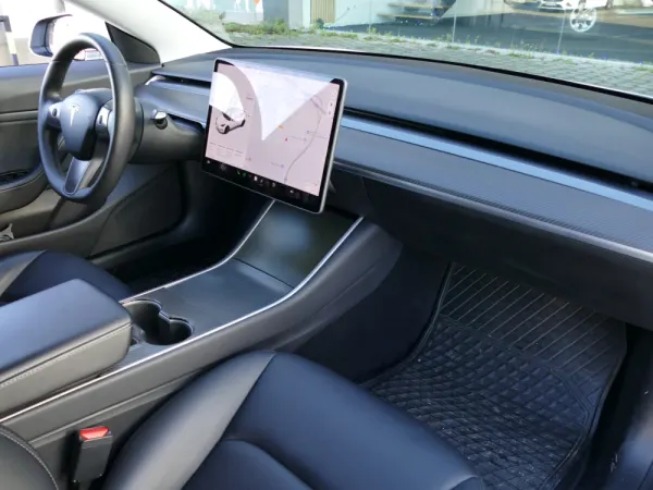 Tesla Model 3 Performance Dual Motor AWD 27