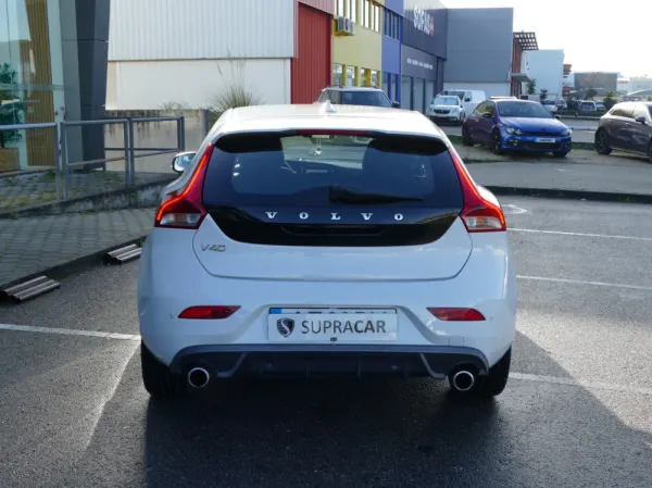 Volvo V40 2.0 D2 R-Design 4
