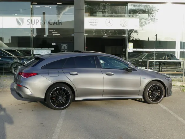 Mercedes-Benz CLA 250 e Shooting Brake AMG Line 15