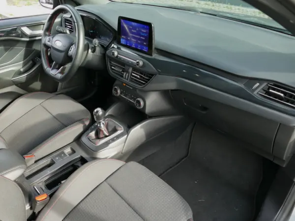 Ford Focus SW 1.5 TDCi EcoBlue ST-Line 26
