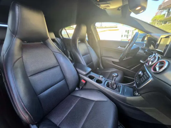 Mercedes-Benz GLA 200 CDi AMG Line 13