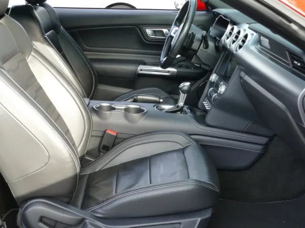 Ford Mustang 2.3i EcoBoost Aut. 32