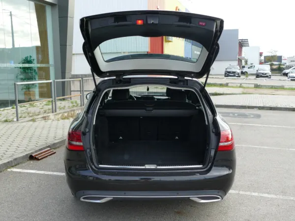 Mercedes-Benz C 200 d Avantgarde 7