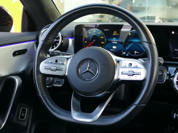 Mercedes-Benz CLA 250 e Shooting Brake AMG Line 30