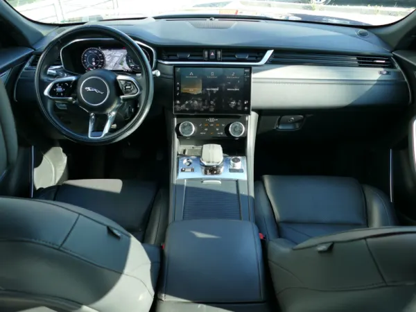 Jaguar F-Pace 2.0 P400e AWD R-Dynamic S 42