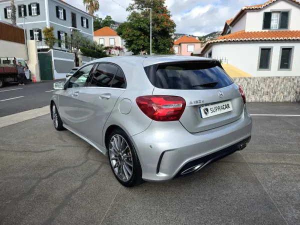 Mercedes-Benz A 180 d AMG Line 6
