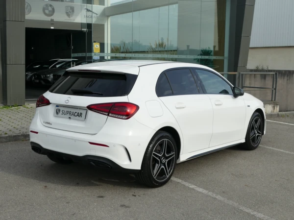 Mercedes-Benz A 250 e AMG Line 3