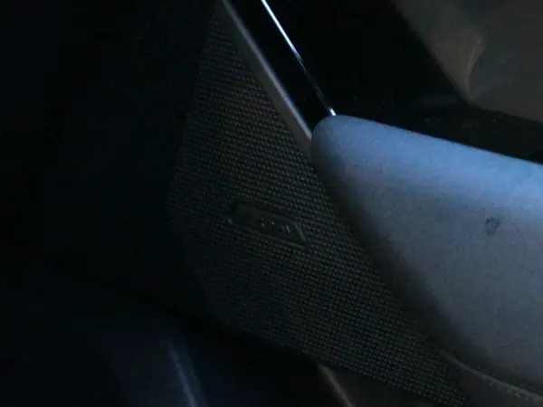 Land Rover Range Rover Velar 2.0 P400e AWD Dynamic SE 38