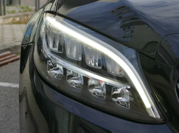 Mercedes-Benz C 200 d Avantgarde 11