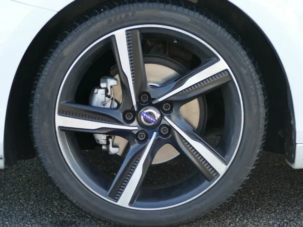 Volvo V40 2.0 D2 R-Design 5