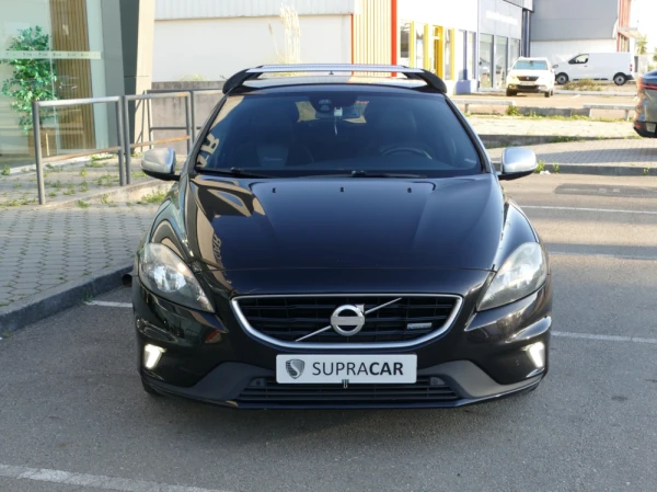 Volvo V40 2.0 D2 R-Design Momentum 2