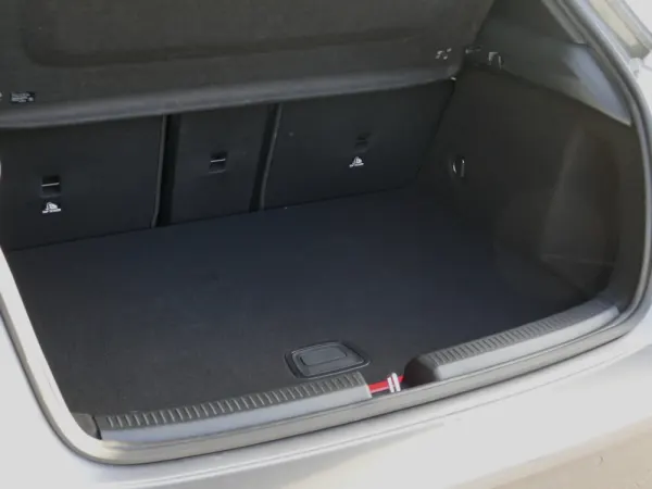Mercedes-Benz A 250 e 6