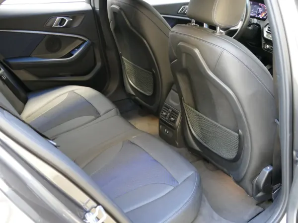 BMW 116 d Pack M Shadow Auto 26