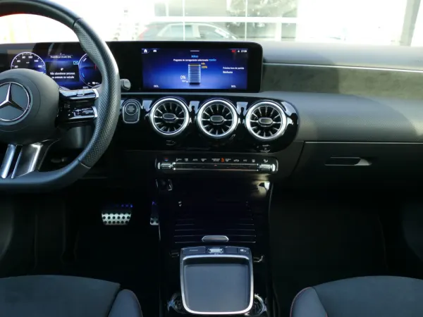 Mercedes-Benz A 250 e 40