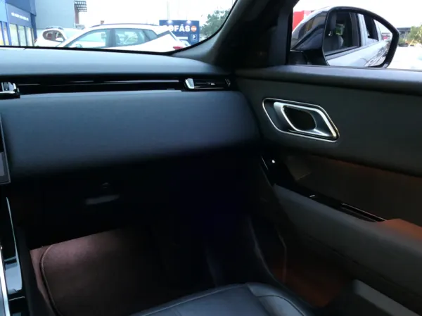 Land Rover Range Rover Velar 2.0 P400e AWD Dynamic SE 37