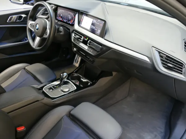 BMW 116 d Pack M Shadow Auto 23