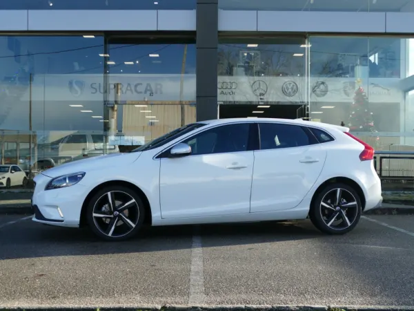Volvo V40 2.0 D2 R-Design 31