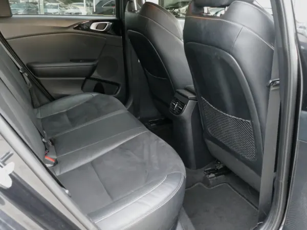 Kia Ceed 1.0 T-GDI GT Line 30