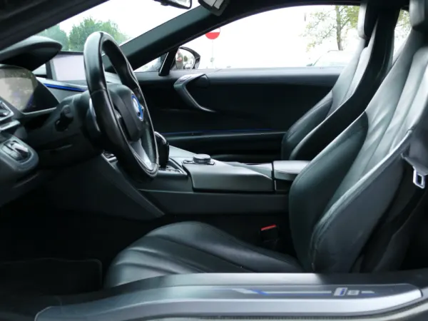 BMW i8 Standard 29