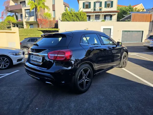 Mercedes-Benz GLA 200 CDi AMG Line 5