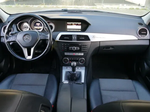 Mercedes-Benz C 250 CDi Avantgarde BE 33