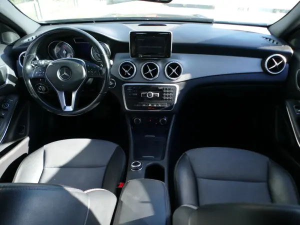 Mercedes-Benz GLA 180 d Style Aut. 36