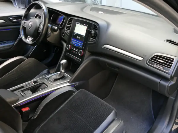 Renault Mégane Sport Tourer 1.5 dCi Bose Edition EDC 24