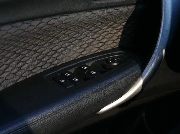 BMW 116 d Pack M Shadow 33