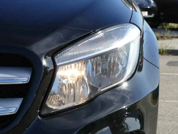 Mercedes-Benz GLA 180 d Style Aut. 10