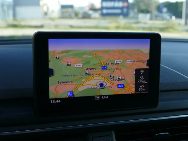 Audi A4 Avant 2.0 TDI 19