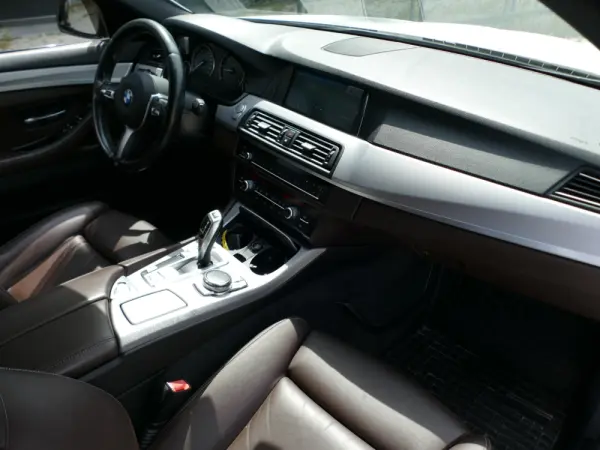 BMW 520 d Pack M Auto 32