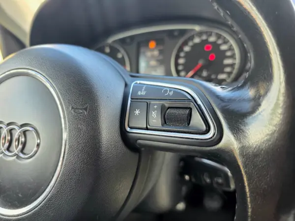 Audi A1 1.6 TDI S-line 18